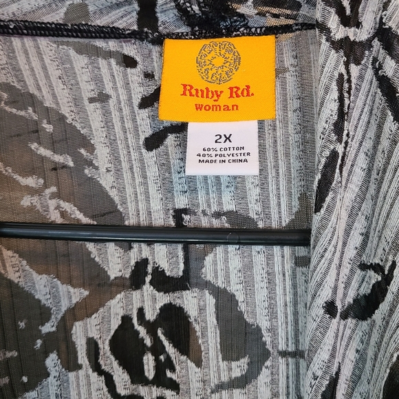 Ruby Road Woman's Light Weight Floral Cover Jacket,Size: 2XL Color Grey/Black - Picture 6 of 12